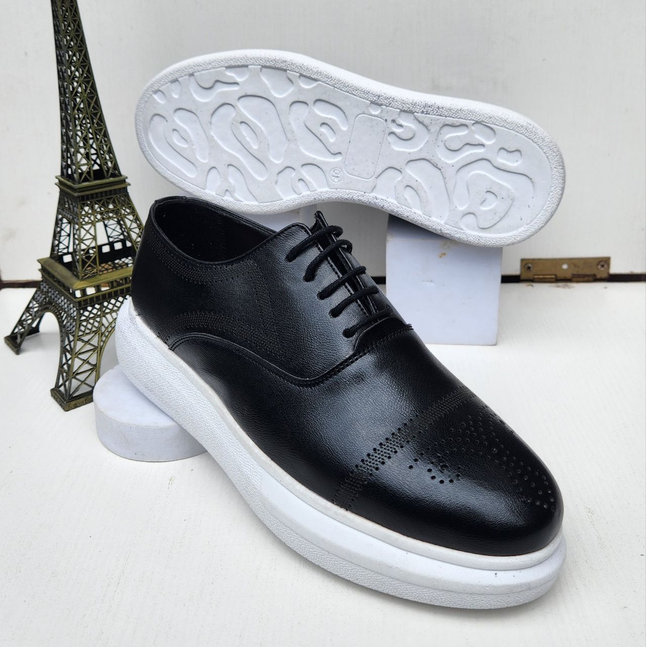 Black Brogues Whitesole (Available Szx: 40, 41, 42, 43, 44, and 45 Only)